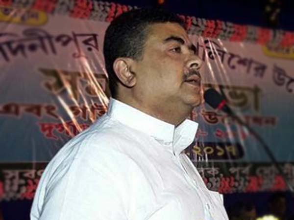 তড়িঘড়ি সুব্রতকে সভাপতির পদে বসালেন মমতা