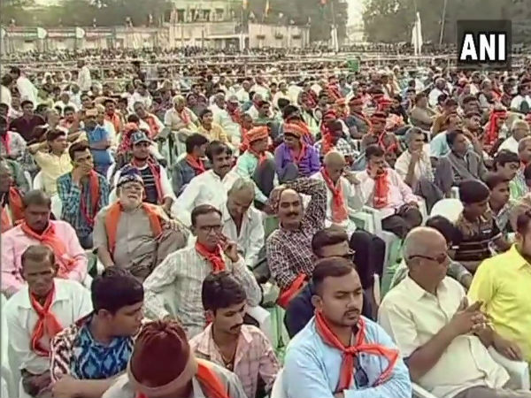 কোথায় সভা? কোথায় সভা?