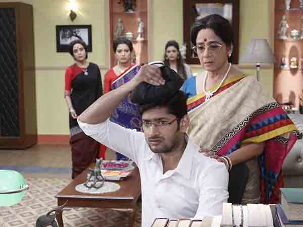 বকুল ঋষির চরিত্রে