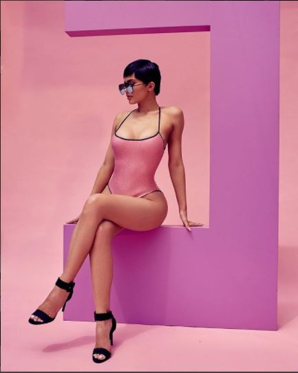 কিলি কন্যা সন্তানের 'মা' হতে চলেছেন কিলি কন্যা সন্তানের 'মা' হতে চলেছেন