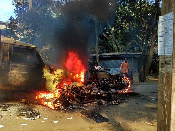 বছর শেষে ফের উত্তপ্ত ভাঙড়, পাওয়ার গ্রিড আন্দোলনকে ঘিরে ব্যাপক বোমাবাজি, গুলি