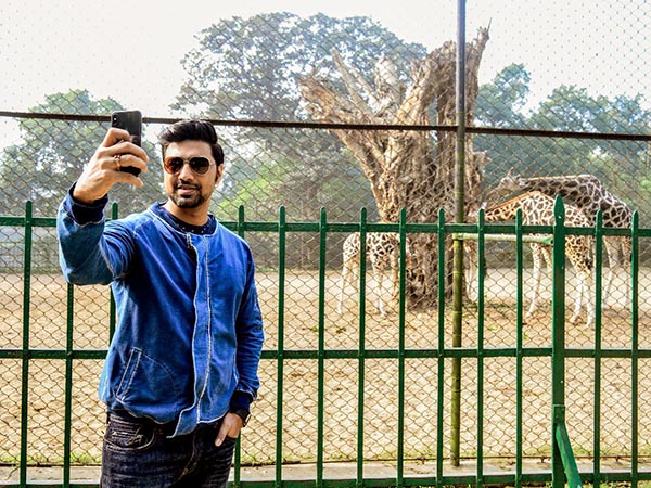  চিড়িয়াখানায় দেব 