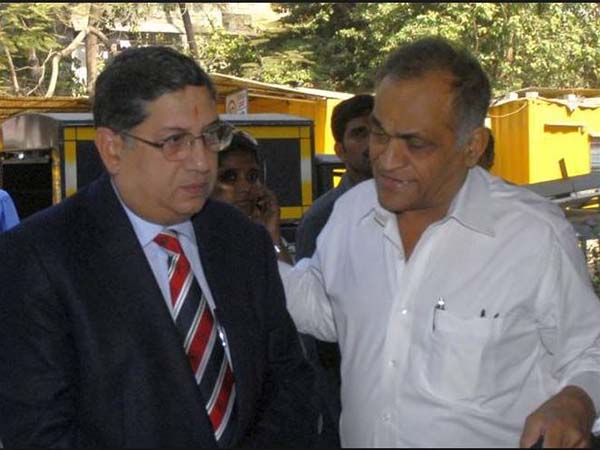 শ্রীনি- নিরঞ্জনকে সুপ্রিম হুড়কো শ্রীনি- নিরঞ্জনকে সুপ্রিম হুড়কো