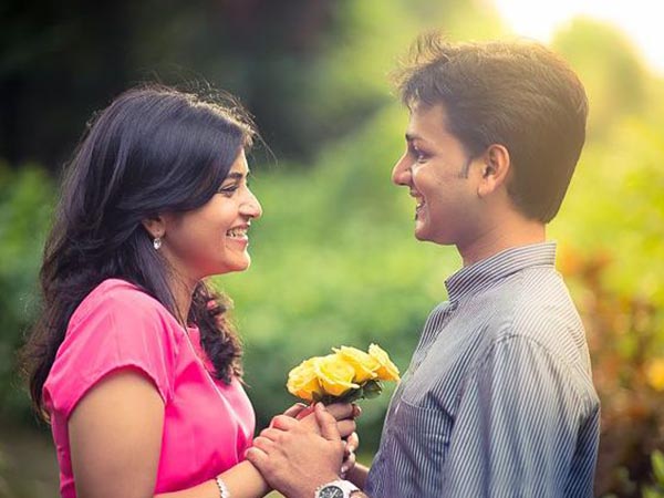 চুম্বনে, আবেগে বয়ে যান