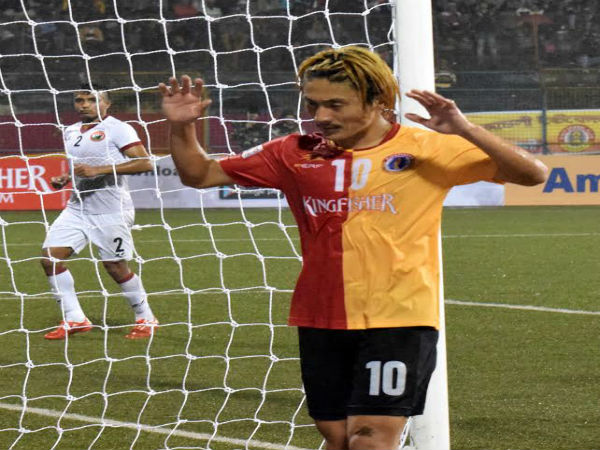 পাহাড়ি হাওয়াকে থামিয়ে জ্বলে উঠল মশাল