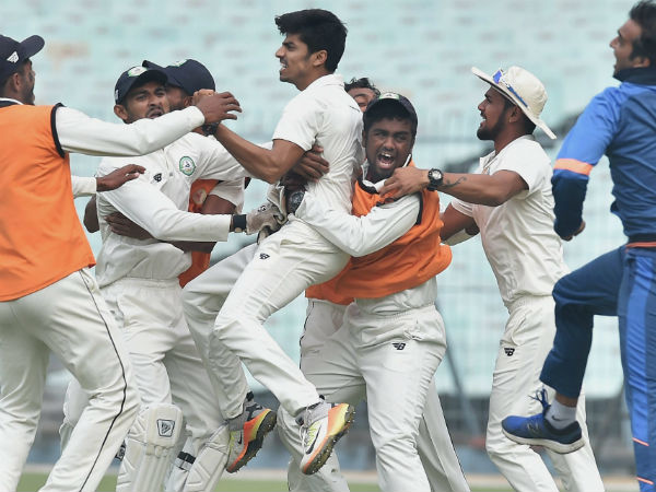 ইডেনে নাটকীয় ক্রিকেট, কর্ণাটককে হারিয়ে রনজি ফাইনালে বিদর্ভ ইডেনে নাটকীয় ক্রিকেট, কর্ণাটককে হারিয়ে রনজি ফাইনালে বিদর্ভ