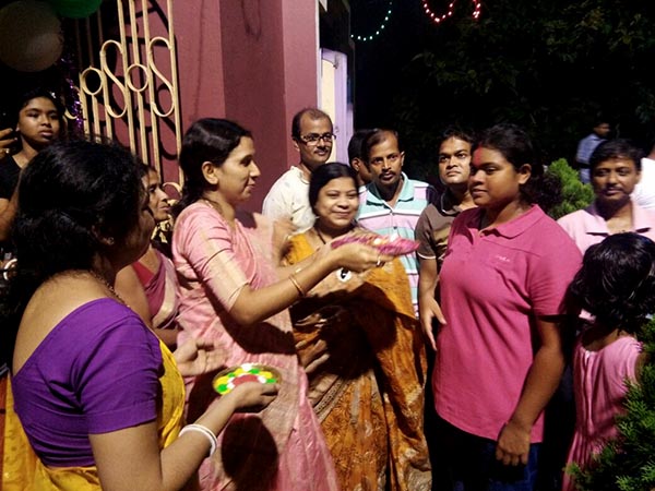 বাংলাকে জগৎসভায় সেরার আসন দিল বাঙালি কন্যা সায়নীর ‘সাগর’-পারের কাহিনি বাংলাকে জগৎসভায় সেরার আসন দিল বাঙালি কন্যা সায়নীর ‘সাগর’-পারের কাহিনি