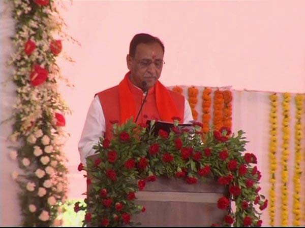  মুখ্যমন্ত্রীর সঙ্গে বৈঠক