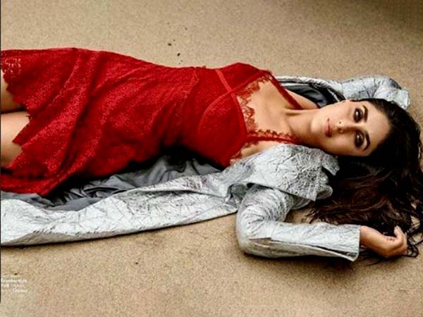 লালিমা মেখে করিনা লালিমা মেখে করিনা