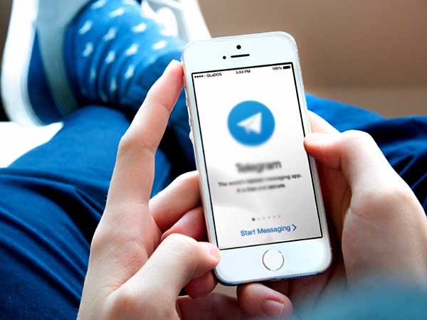 স্মার্টফোনে আসক্তি স্মার্টফোনে আসক্তি