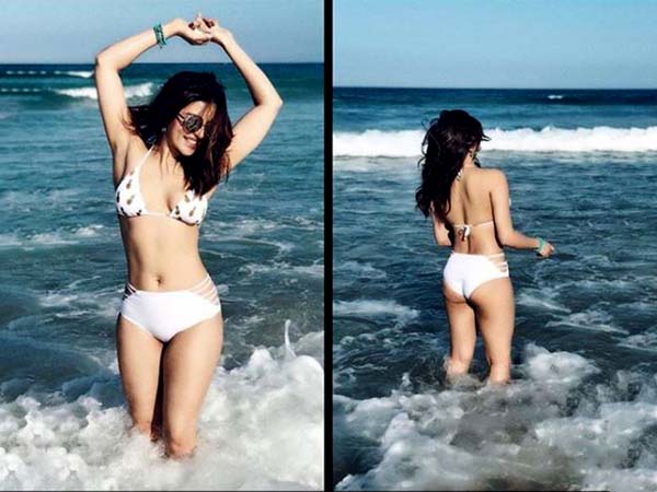 নিউ ইয়ারে বিকিনি পোস্টে উষ্ণতা নিউ ইয়ারে বিকিনি পোস্টে উষ্ণতা