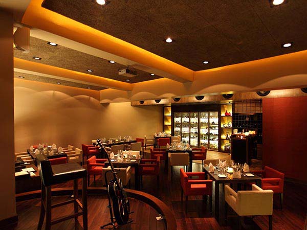 টু ওয়ান টু বার অ্যান্ড গ্রিল 