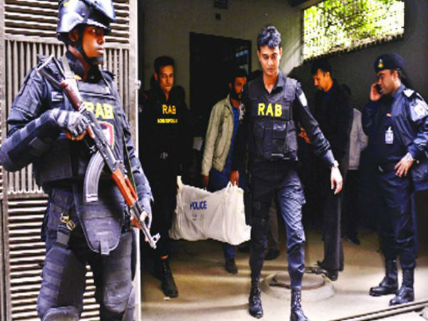 বাংলাদেশে প্রধানমন্ত্রীর কার্যালয়ের কাছে নিরাপত্তা বাহিনীর অভিযান, মৃত ৩ জঙ্গি