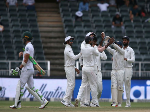 ভারতীয় বোলাররা জাত চেনাচ্ছেন, স্বপ্ন দেখাচ্ছেন, কুর্নিশ ভুবি-বুমরাহ ভারতীয় বোলাররা জাত চেনাচ্ছেন, স্বপ্ন দেখাচ্ছেন, কুর্নিশ ভুবি-বুমরাহ