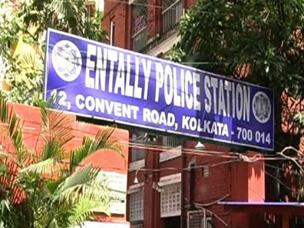 গুলিতে খুনের চেষ্টা ব্যর্থ হওয়ার পর এবার কুপিয়ে খুনের চেষ্টা, এন্টালির প্রোমোটার ভর্তি হাসপাতালে