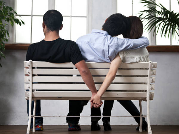 পরকীয়া সারাতে বিশ্বের এই দেশে খুলেছে 'লভ হাসপাতাল', ভিড় উপচে পড়েছে রোগীর পরকীয়া সারাতে বিশ্বের এই দেশে খুলেছে 'লভ হাসপাতাল', ভিড় উপচে পড়েছে রোগীর