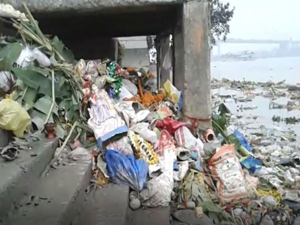 নেই পরিচ্ছন্নতার উদ্যোগ, সরস্বতী বিসর্জনের পরেও অপরিচ্ছন্ন কলকাতার একাধিক ঘাট, দেখুন ভিডিও নেই পরিচ্ছন্নতার উদ্যোগ, সরস্বতী বিসর্জনের পরেও অপরিচ্ছন্ন কলকাতার একাধিক ঘাট, দেখুন ভিডিও
