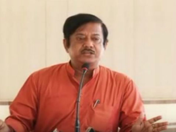 ‘দল বদলে নিজেকে বিরাট ভাবছেন মুকুল রায়! মান নির্ধারণে সময়সীমা ২ তারিখ’ ‘দল বদলে নিজেকে বিরাট ভাবছেন মুকুল রায়! মান নির্ধারণে সময়সীমা ২ তারিখ’