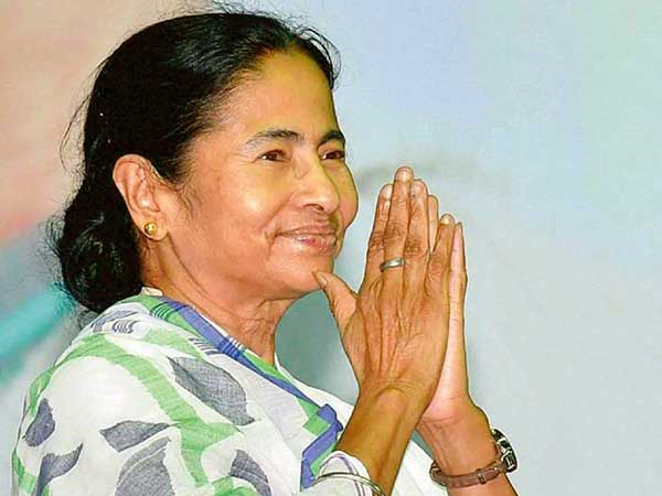 বাংলাকে নতুন ‘পরিচয়’ দিলেন মমতা, মুকুলের বিপ্লবে জল ঢেলে নয়া আন্দোলনের ডাক