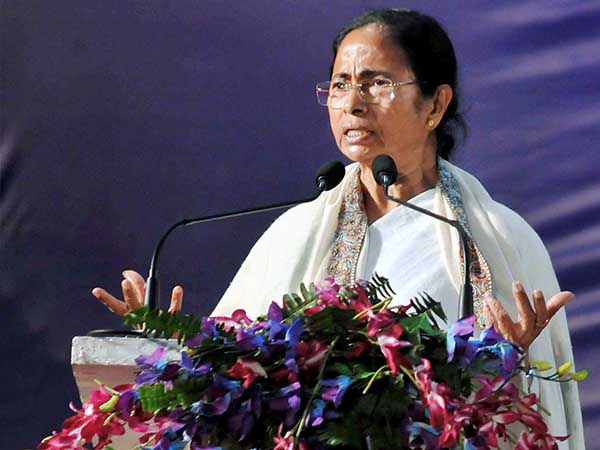 হৃদয়ের ভাষায় কথা বলার বার্তা মমতার, শান্তির বাণীতে পাহাড়ে উন্নয়ন-সওয়াল হৃদয়ের ভাষায় কথা বলার বার্তা মমতার, শান্তির বাণীতে পাহাড়ে উন্নয়ন-সওয়াল