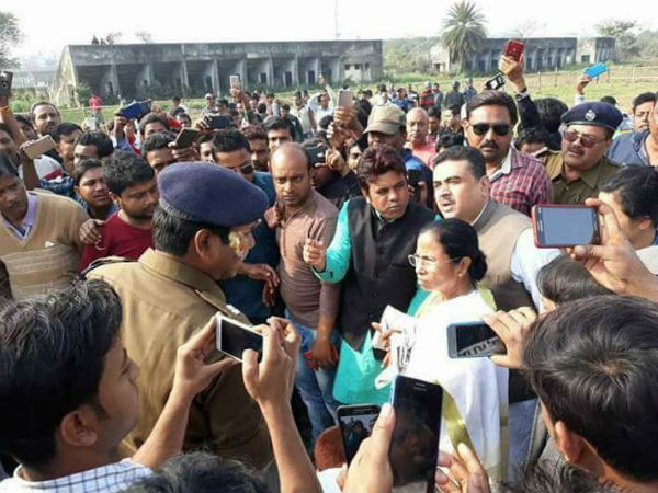 মর্মান্তিক! একই সঙ্গে ভয়াবহও, নদী থেকে বাস তুলতেই বেরিয়ে এল একের পর এক লাশ