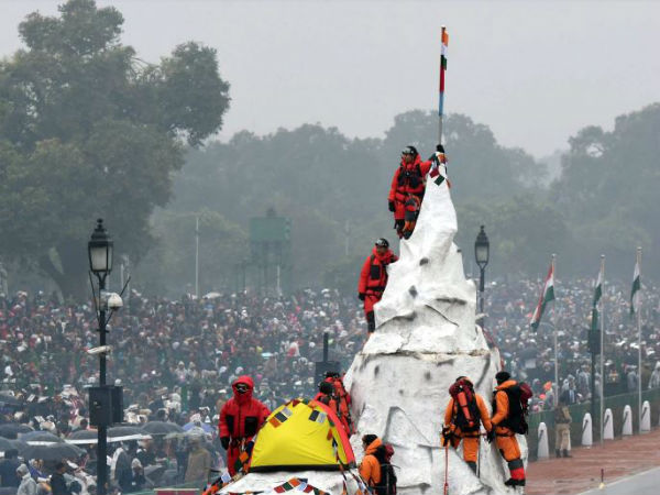 মেয়েদের ট্যাবলো