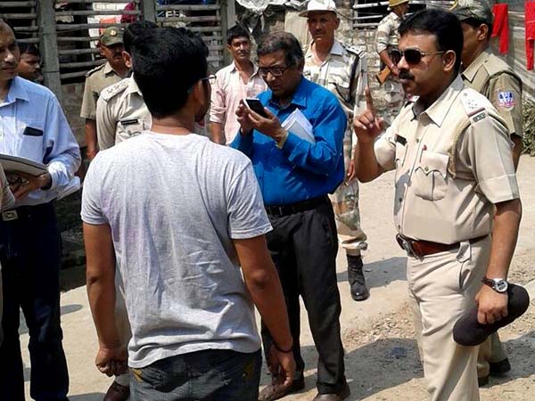 জমি বিবাদের জের, অতি সংকটজনক অবস্থায় হাসপাতালে হাওড়ার শ্যামপুরের ওসি