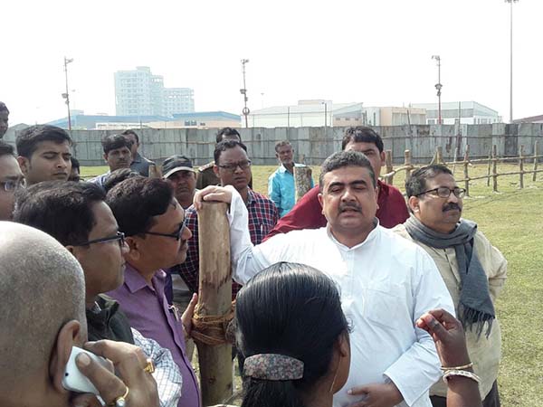 হলদিয়ায় উঠে আসছে বলিউড, অনুষ্ঠানের কাণ্ডারি শুভেন্দু অধিকারী