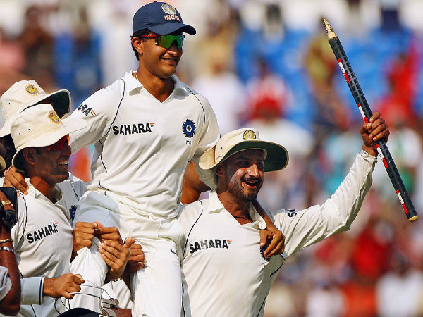 কেন অবসর নিলেন