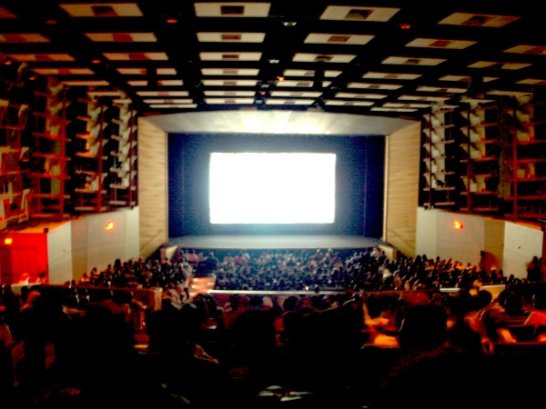 সিনেমা হল-এ 'পদ্মাবত' চলাকালীন ধর্ষিতা তরুণী, অভিযুক্ত সঙ্গী 'ফেসবুক বন্ধু' সিনেমা হল-এ 'পদ্মাবত' চলাকালীন ধর্ষিতা তরুণী, অভিযুক্ত সঙ্গী 'ফেসবুক বন্ধু'