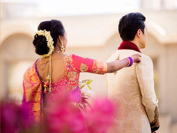 'ছেলে' সেজে ২ জন মহিলাকে বিয়ে আরেক মহিলার! নেপথ্যের ঘটনা চমকানোর মতো 'ছেলে' সেজে ২ জন মহিলাকে বিয়ে আরেক মহিলার! নেপথ্যের ঘটনা চমকানোর মতো