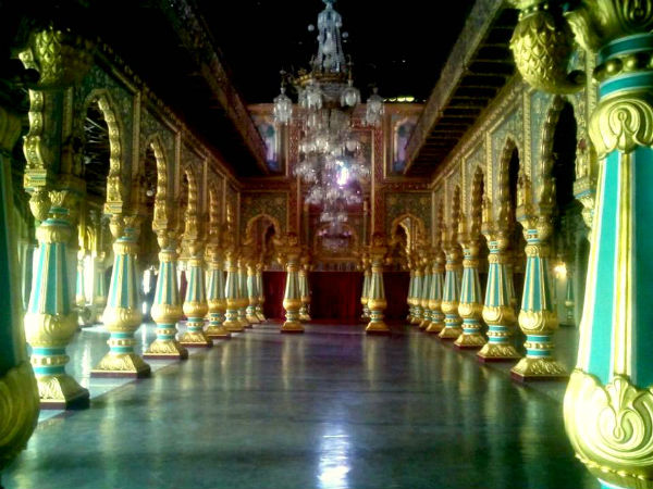 গয়না ছিল কার কাছে ? 