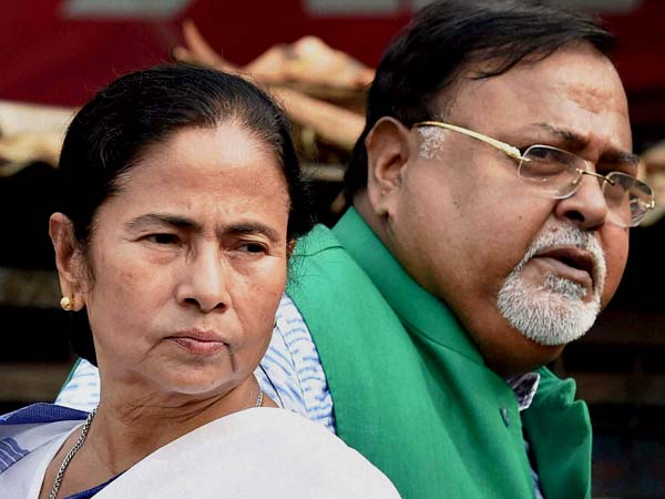 দলীয় মুখপত্রের ক্যালেন্ডারে তারিখ বিভ্রাট, মমতা-পার্থর 'দ্বিমত' নিয়ে প্রশ্ন