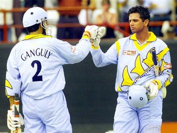 ক্রিকেটার দ্রাবিড়ের অপ্রাপ্তি ভুলিয়ে দিলেন কোচ দ্রাবিড়