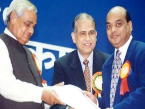 ৮০০ কোটির বেশি ঋণ নিয়ে উধাও রোটোম্য়াকের মালিক