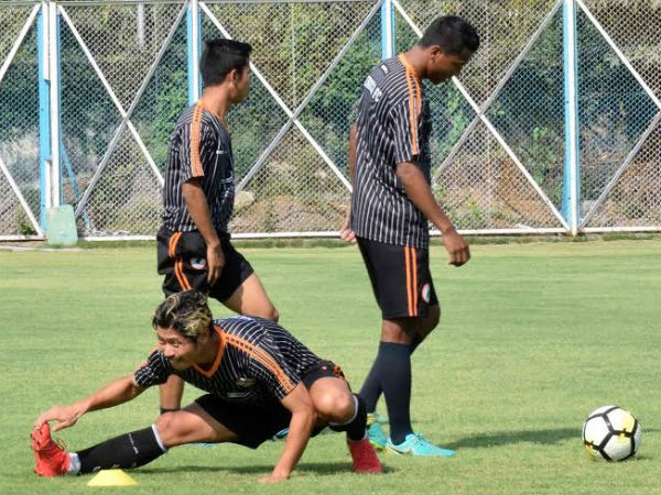 আই লিগের চার দলের খেতাবি লড়াইয়ে তপ্ত ফুটবল ময়দান, এরমধ্যে ফের ফিক্সিং বোমা আই লিগের চার দলের খেতাবি লড়াইয়ে তপ্ত ফুটবল ময়দান, এরমধ্যে ফের ফিক্সিং বোমা