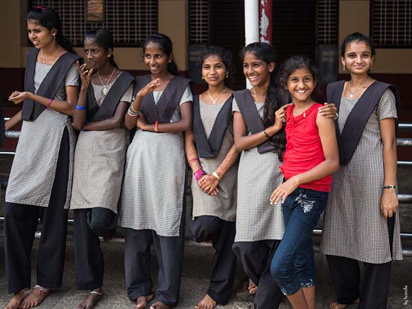 এগিয়ে গ্রাম 