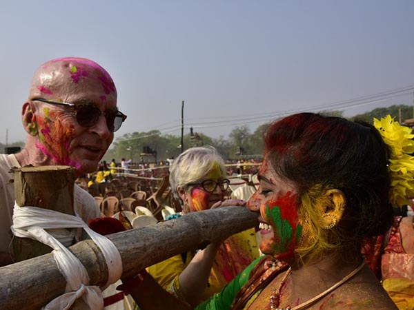 তোমার নাম কি গো সই তোমার নাম কি গো সই