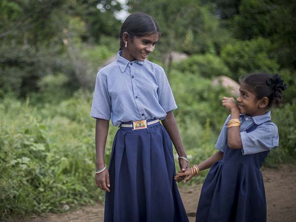 গুজরাত অনেক পিছিয়ে পড়ছে 