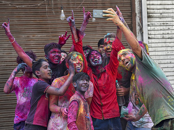 দিল্লিওয়ালের হোলি