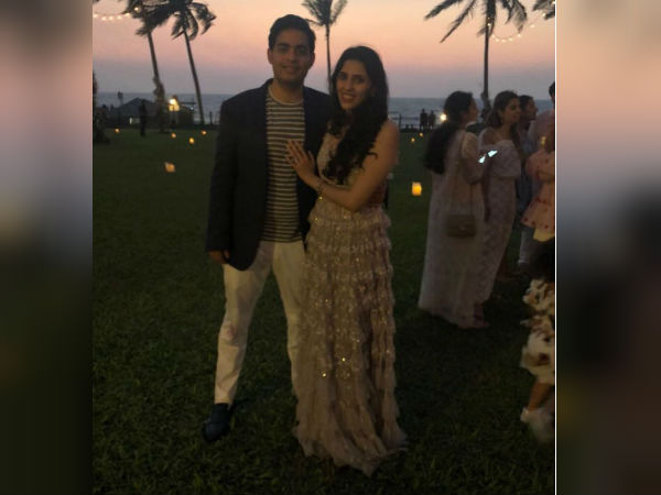 আকাশ ও শ্লোকা সম্পর্কে কয়েকটি তথ্য 
