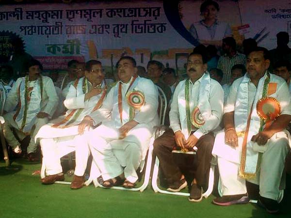 অধীর-গড়ে বড় ভাঙন, শুভেন্দুর ‘হানা’য় কংগ্রেস বিধায়কের যোগদান তৃণমূলে অধীর-গড়ে বড় ভাঙন, শুভেন্দুর ‘হানা’য় কংগ্রেস বিধায়কের যোগদান তৃণমূলে