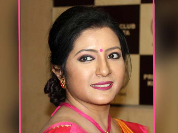 পরিবার পাশে