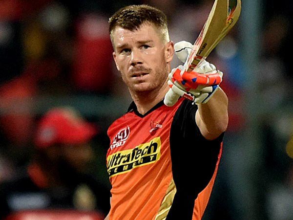 হায়দরাবাদের অধিনায়ক নন ওয়ার্নার, দৌড়ে এগিয়ে ধাওয়ান 