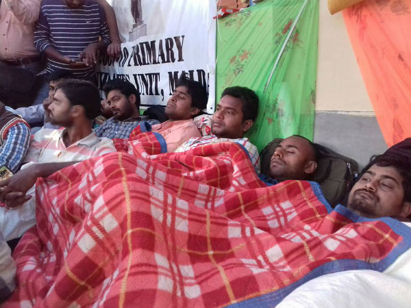 মমতার প্রশাসনে অনাস্থা! মুকুলে আস্থা রেখে অনশন তুললেন টেট-উত্তীর্ণরা, নয়া জল্পনা