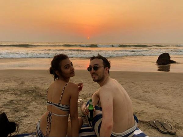 বিকিনিবাসে রাধিকা, ছবি নিয়ে সোশ্যাল মিডিয়ায় উপদেশের ছড়াছড়ি বিকিনিবাসে রাধিকা, ছবি নিয়ে সোশ্যাল মিডিয়ায় উপদেশের ছড়াছড়ি