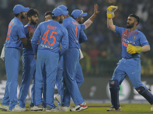 দলের প্রশংসায় পঞ্চমুখ রোহিত, খুশি তরুণ শার্দুল দলের প্রশংসায় পঞ্চমুখ রোহিত, খুশি তরুণ শার্দুল