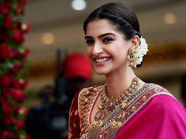 সোনাম কাপুর সোনাম কাপুর