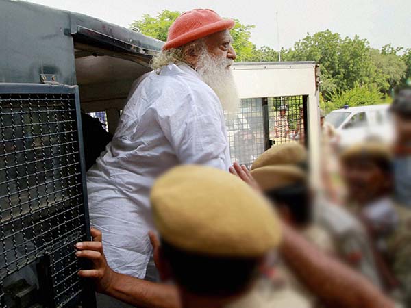 প্রথম বিতর্ক 