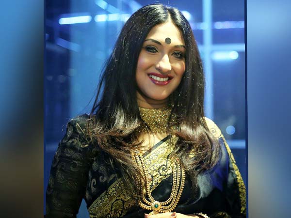  ঋতুপর্ণ প্রসঙ্গে ঋতুপর্ণা 